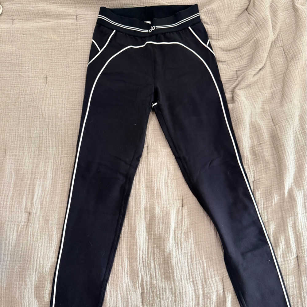 ALO Yoga Airbrush High Waist Heart Throb Legging